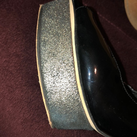 Heels - Picture 3 of 5